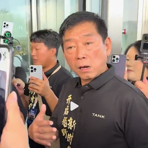 你非让我得罪人，我们那车不敢去，长城魏建军回应理想i8对撞大卡车