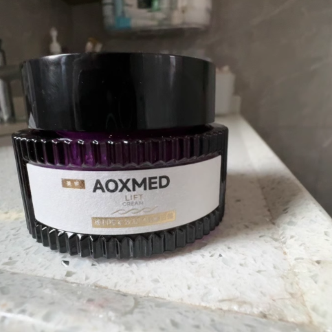 ✨抗老救星登场！AOXMED 瑷科缦紫磐日霜，30g 焕活年轻肌💥