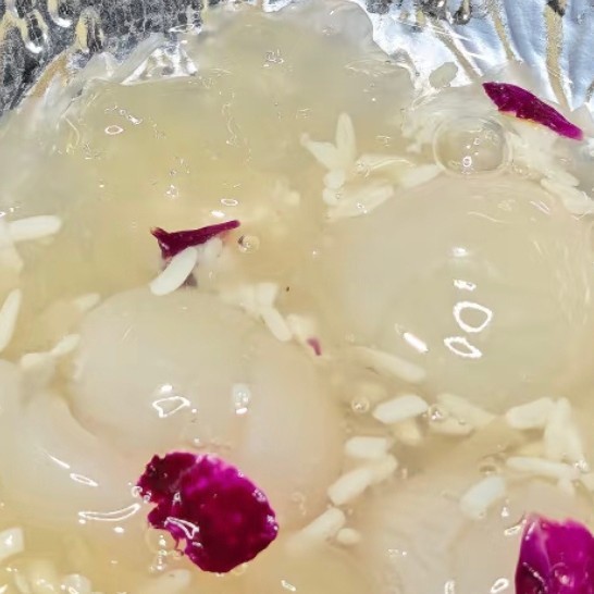 大暑养生：荔枝玫瑰银耳羹