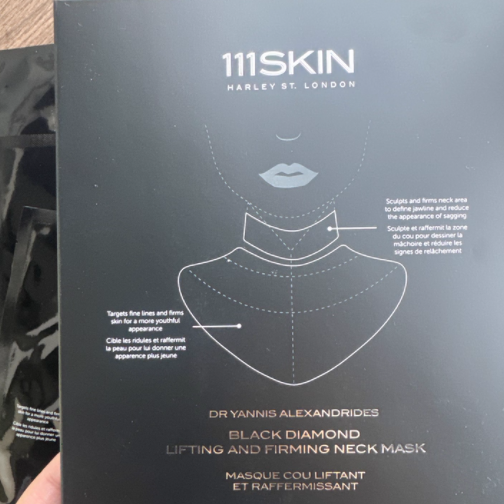 ✨抗老界 “爱马仕” | 111SKIN 黑钻面颈膜，紧致焕亮全靠它！