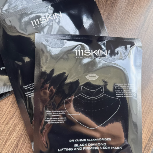 111SKIN 臻璨黑钻光蕴轻熟提拉面颈膜：逆转时光，重塑紧致轮廓