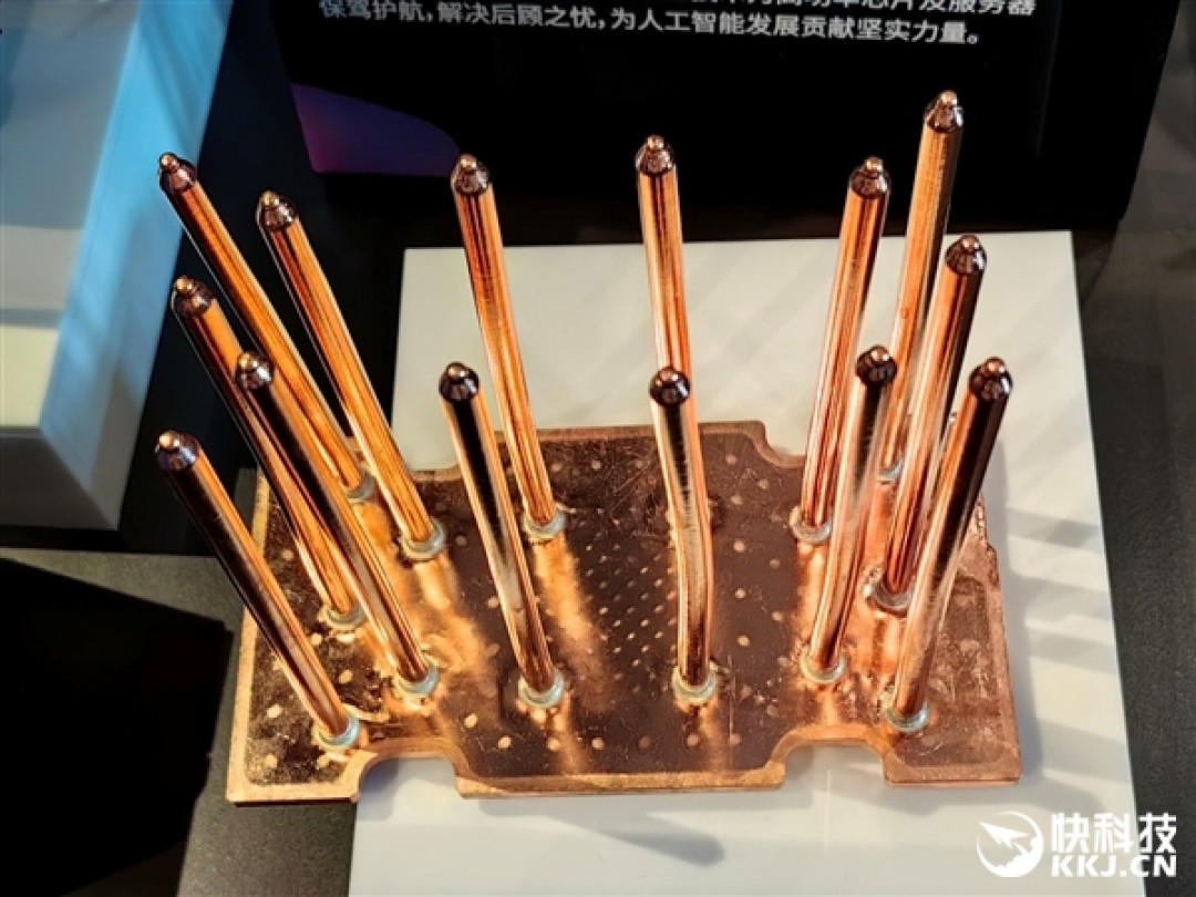 酷冷至尊杀回来了!革命性3D热管2条搞定145W、360度海景房主机拍卖53999元