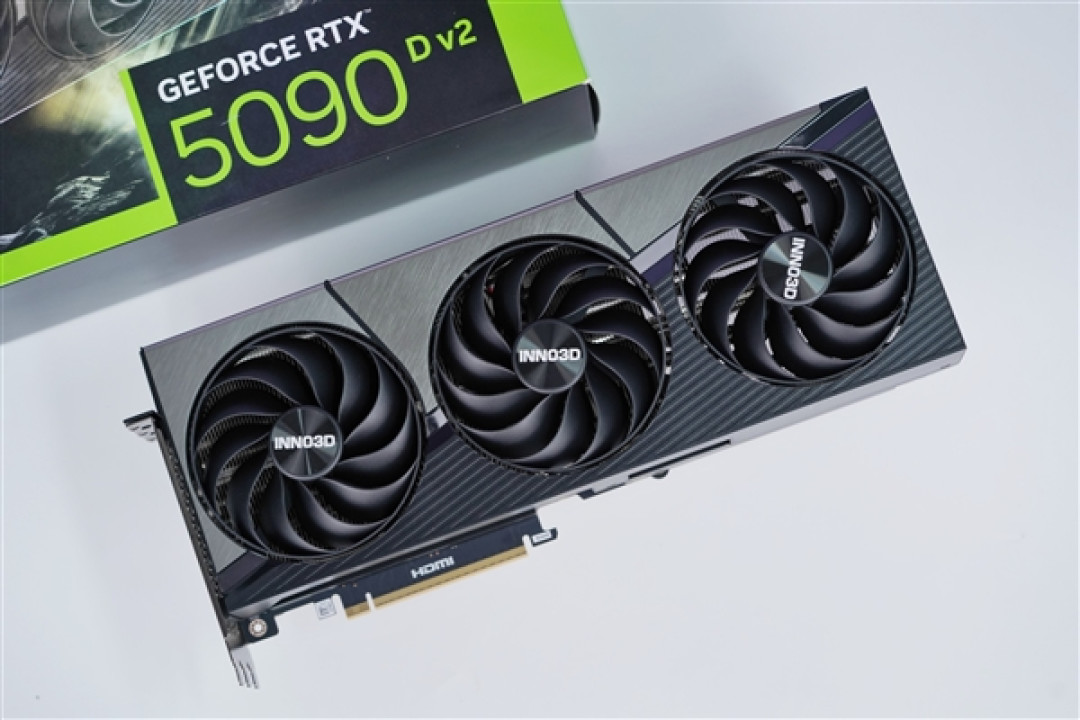 撞色栅格典雅大气!映众RTX 5090D v2曜夜X3 24GB显卡图赏