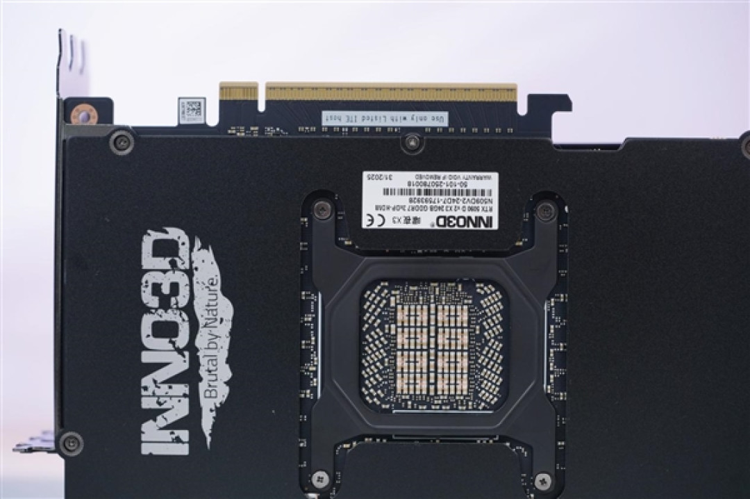 撞色栅格典雅大气!映众RTX 5090D v2曜夜X3 24GB显卡图赏