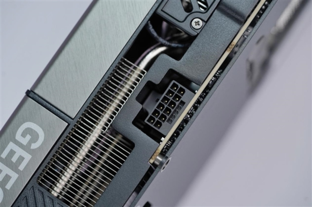 撞色栅格典雅大气!映众RTX 5090D v2曜夜X3 24GB显卡图赏