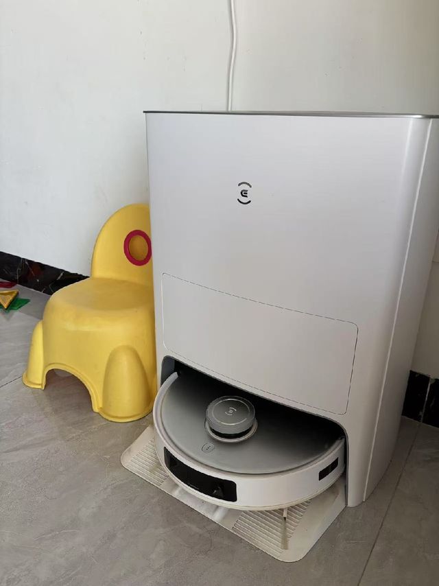 科沃斯T30 MAX:恒贴边设计无死角清洁