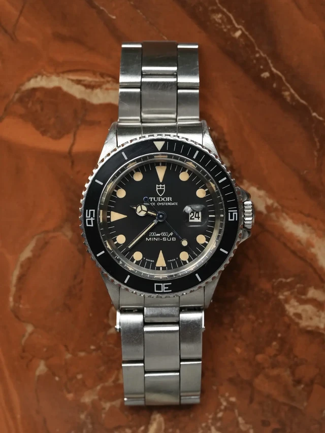 帝舵大药膏Mini版，复古又可爱，很喜欢。#Tudor 94400# 【板链药膏面】这是一枚80年代生产的帝舵MINI-SUBMARINER潜水表/型号94400/是73190 73090的老大哥/3