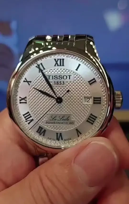 今日分享：天梭力洛克机械表男士手表上链、调日历、调时间的操作方法小视频，欢迎收看哦#天梭#天梭力洛克系列 #机械表#男士腕表 #上链、调日历、调时间的方法