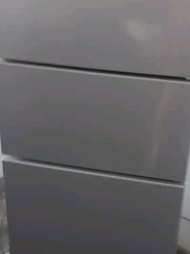 美的(Midea)220升三门三温租房家用客厅宿舍小型冰箱三开门节能