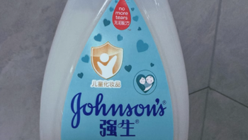 强生婴儿牛奶沐浴露 500ML：给肌肤如牛奶般的温柔呵护