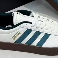 夏季小白鞋：adidas VL COURT 3.0白绿配色