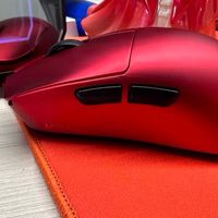 凌豹M9 Pro Max龙血红：换电设计的电竞鼠标新标杆