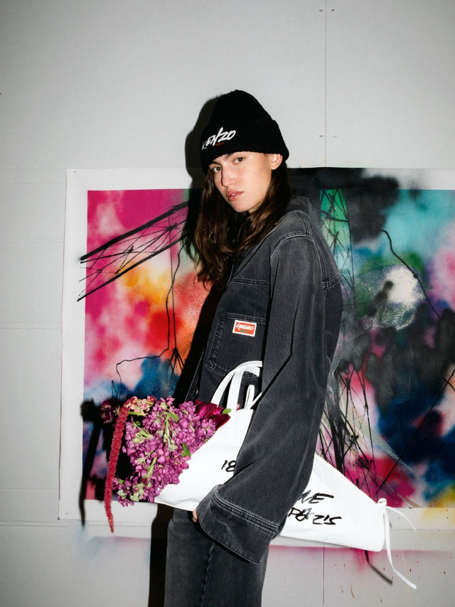 #国金，推荐#作为抽象街头艺术的先驱，FUTURA 2000在NIGO的创意引领下，将他富有远见的艺术精神融入了KENZO的时装世界。此次合作不仅汇聚了原生态的艺术能量与品牌一贯的大胆创新传统，更是两