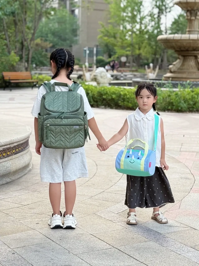被夸爆的Skip Hop母子包！时髦又能装！