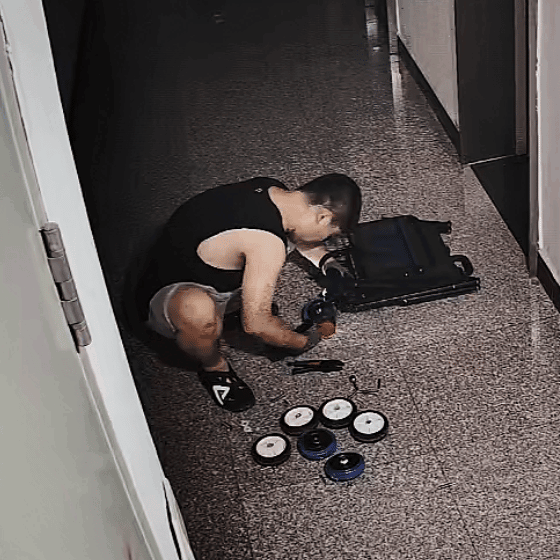 改造升级：廉价露营车更换重型轴承静音轮，纵享丝滑
