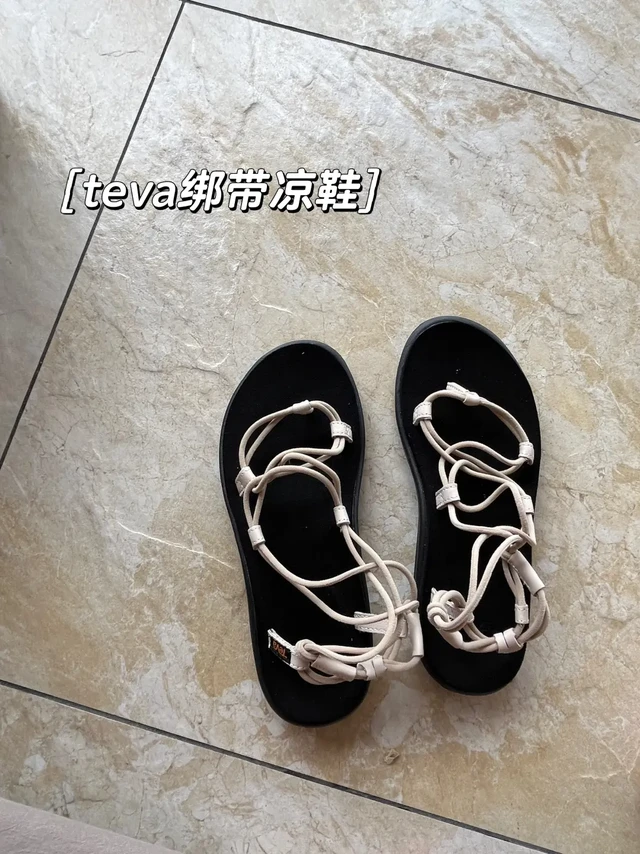 今夏购入的两款凉鞋teva&montbell