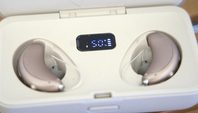 从中老年人的真实需求出发，助听器怎么选才不踩坑？