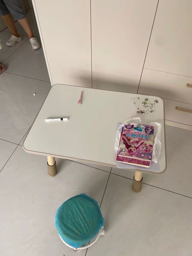 儿童书桌实木学习桌可升降桌子