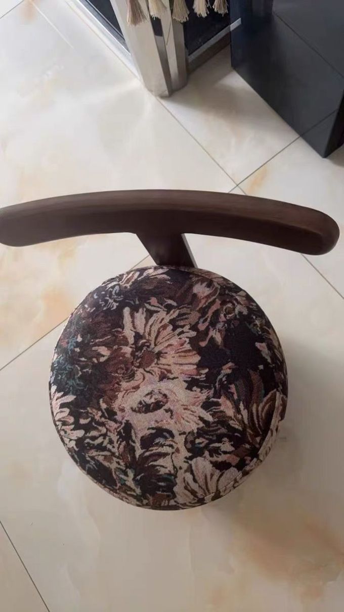 锦需凳子椅子