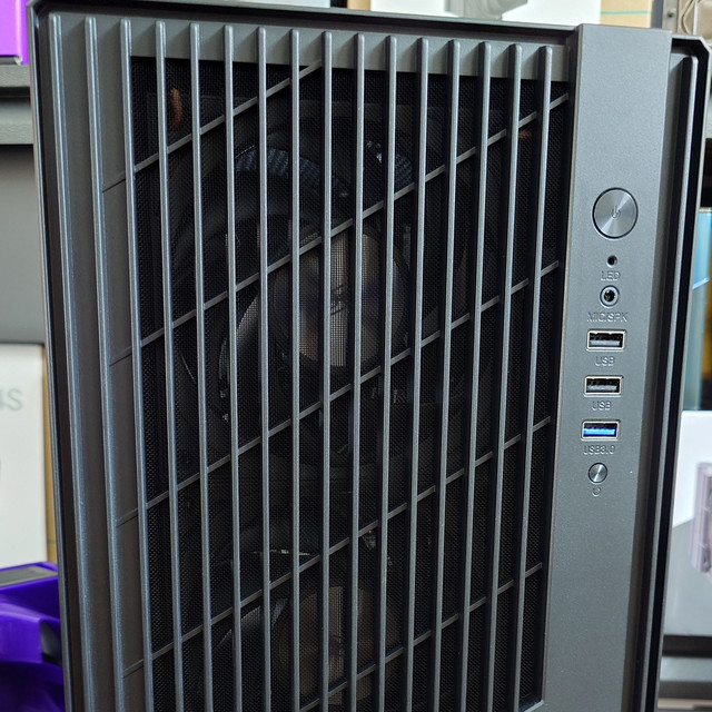 把大厂脸打肿的80元MATX天花板机箱是怎么样的？