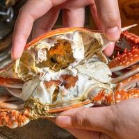 梭子蟹上市！提醒：万不可与这2种食物同吃！秋天吃蟹，别大意