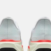 Nike Pegasus 41：全能公路跑鞋