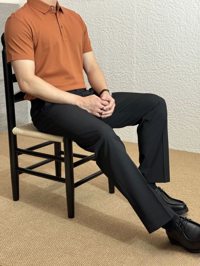 橙色Polo衫+黑色休闲裤：解锁男士夏日魅力穿搭