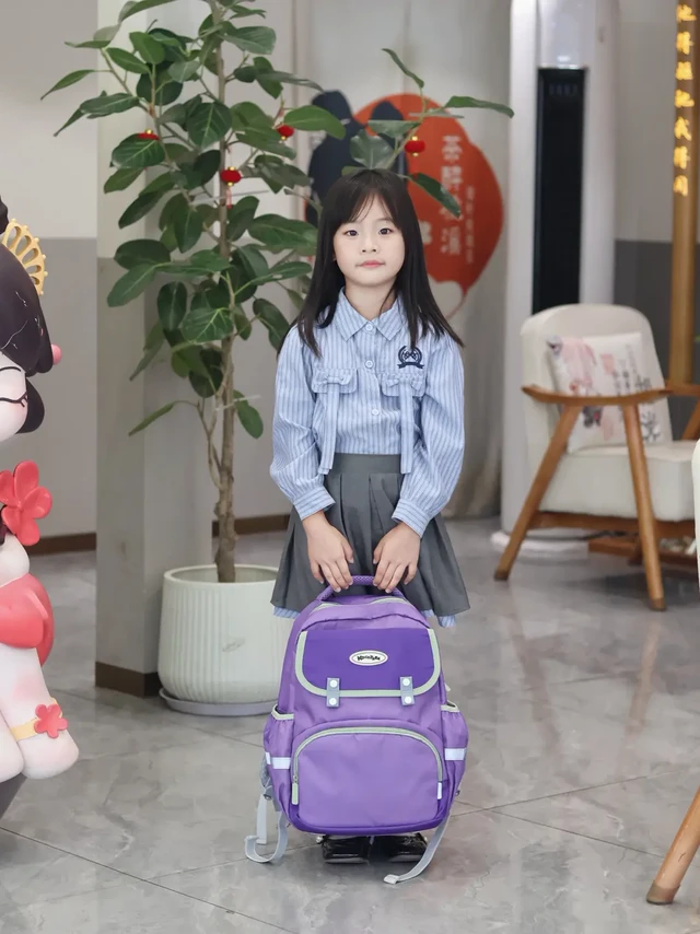 小学生最后留下了这个🎒