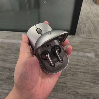 荣耀亲选“缝合怪”产品曝光：鼠标能翻盖 内藏无线耳机