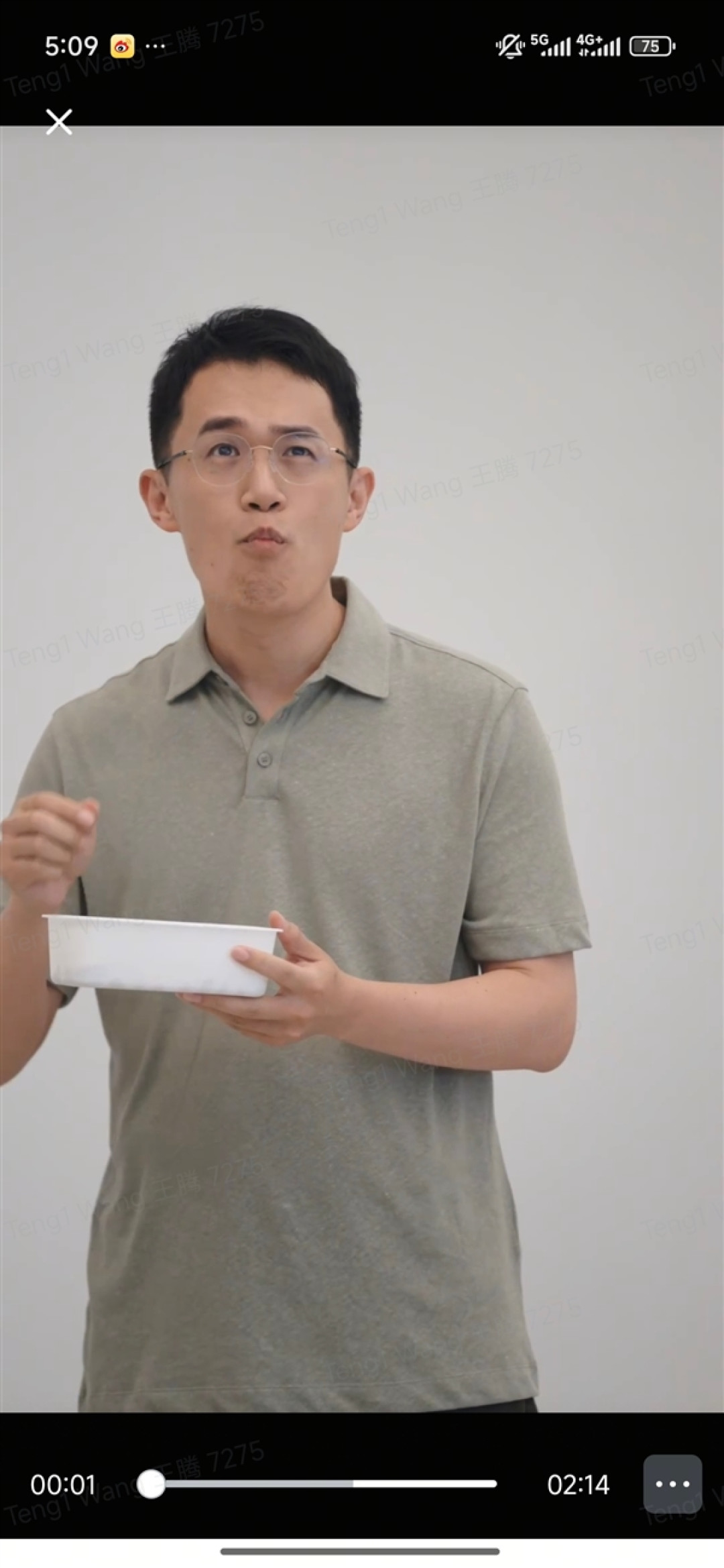 王腾吃虫子:为了REDMI Note 15的新品宣传 我豁出去了
