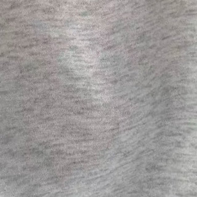 夏日穿搭的“作弊神器”：it:CHOCOOLATE条纹假两件T恤体验