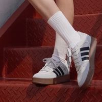 七夕甜蜜助攻adidas小锯齿板鞋，情侣出街必备