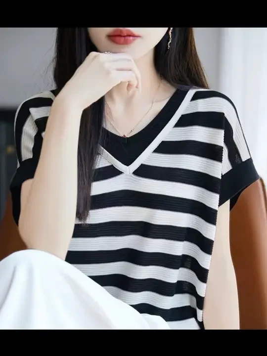 【高级感:/ 黑白条纹短袖女t恤2025夏季新款时尚撞色小衫女士短袖t恤】#撞色条纹小衫#精致百搭显瘦T恤