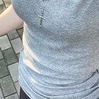 夏日极简穿搭公式！灰T+黑裤=清爽王炸组合🌞