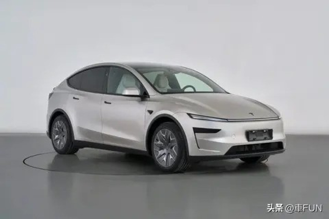 特斯拉Model Y长轴距版曝光,六座布局重塑SUV市场格局