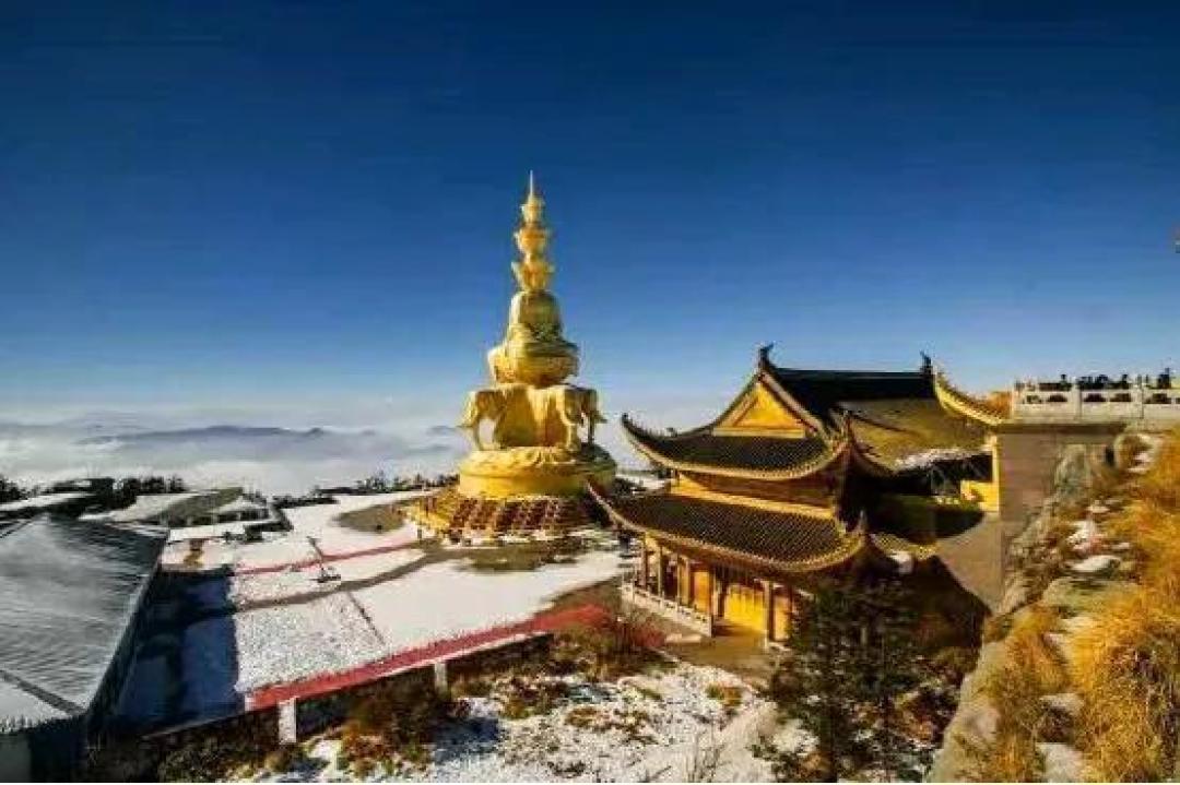 峨眉山半年流失14万游客、8亿演艺停摆,传统名山转型阵痛如何突围?