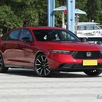 主流中型轿车油耗排行揭晓：凯美瑞居首，雅阁、索纳塔紧随其后
