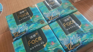 洁柔锦鲤手帕纸，包装美到像艺术品
