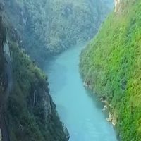 北盘江大峡谷：亲子避暑胜地