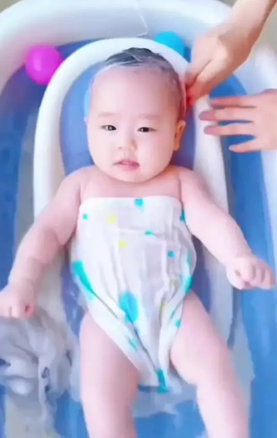 婴儿洗澡盆大号可折叠新生儿 婴儿洗澡盆大号浴桶浴盆坐躺小孩家用宝宝可折叠幼儿新生儿童用品#沐浴盆#小鸭子嘎嘎嘎#可折叠浴盆#婴儿洗澡盆#洗澡盆新生儿可折叠