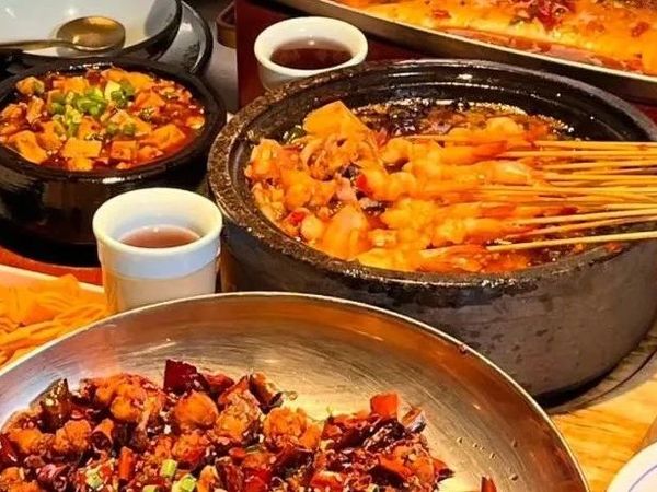 “夏美其美 槐荫你好”印象济南·泉世界川味地图，一口穿越到巴蜀
