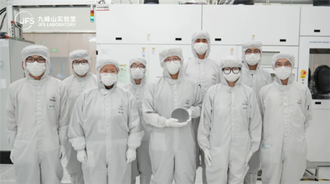 自主突破！九峰山实验室首发6英寸InP激光器与探测器外延工艺