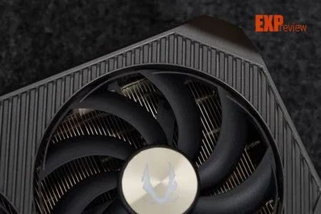 索泰RTX 5090 D v2 SOLID OC显卡评测:原汁原味的顶尖游戏性能体验