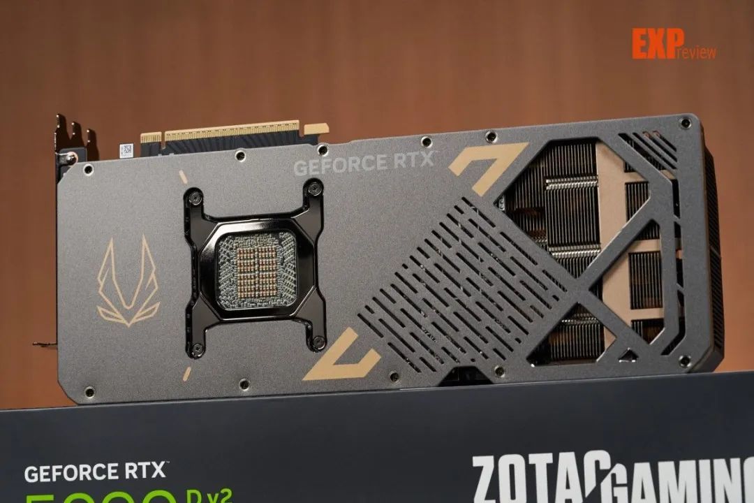 索泰RTX 5090 D v2 SOLID OC显卡评测:原汁原味的顶尖游戏性能体验