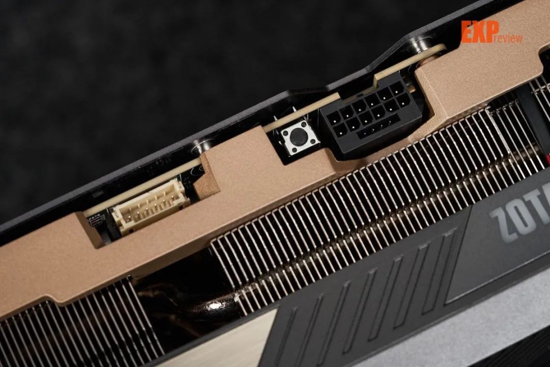 索泰RTX 5090 D v2 SOLID OC显卡评测:原汁原味的顶尖游戏性能体验