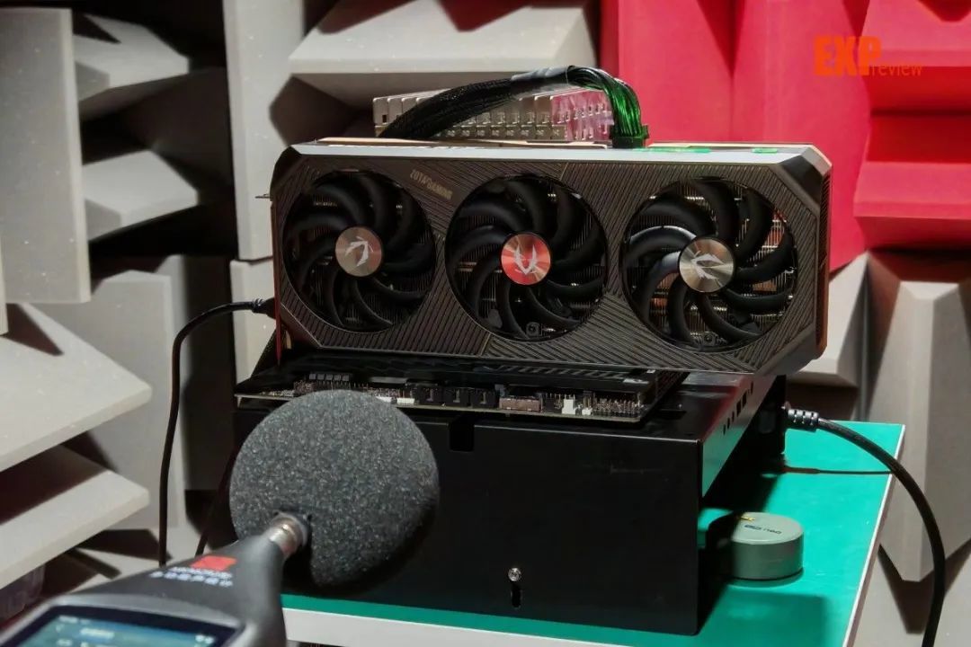 索泰RTX 5090 D v2 SOLID OC显卡评测:原汁原味的顶尖游戏性能体验