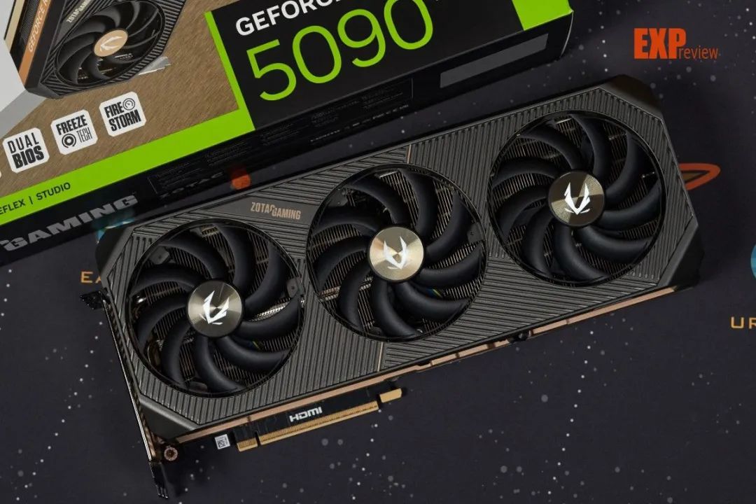 索泰RTX 5090 D v2 SOLID OC显卡评测:原汁原味的顶尖游戏性能体验