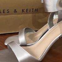 蝴蝶结高跟凉鞋，七夕的优雅穿搭