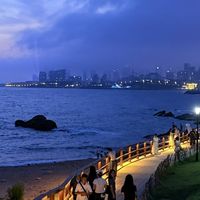 海滨夜曲:暮色中的浪漫奏鸣