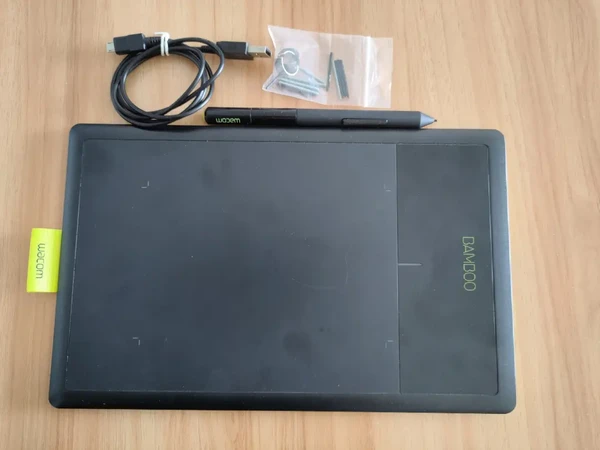 奠自己第一块数位板